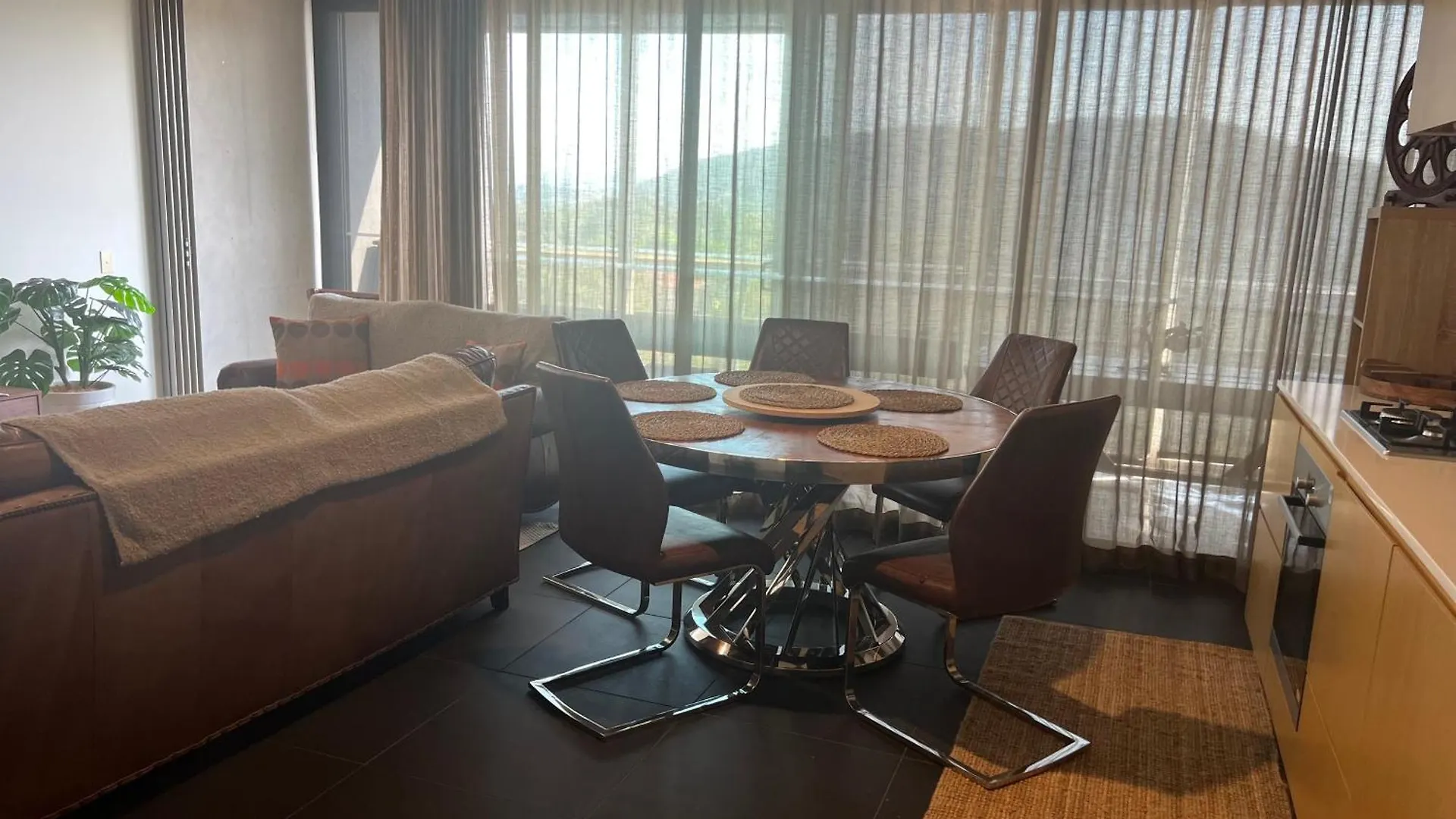 2 Bedroom Apartment Eco Living At Nishi كنبرا